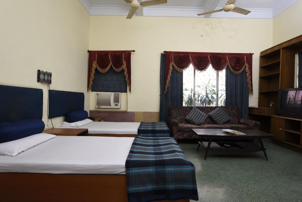 Hotel Esplanade Chambers Καλκούτα Δωμάτιο φωτογραφία