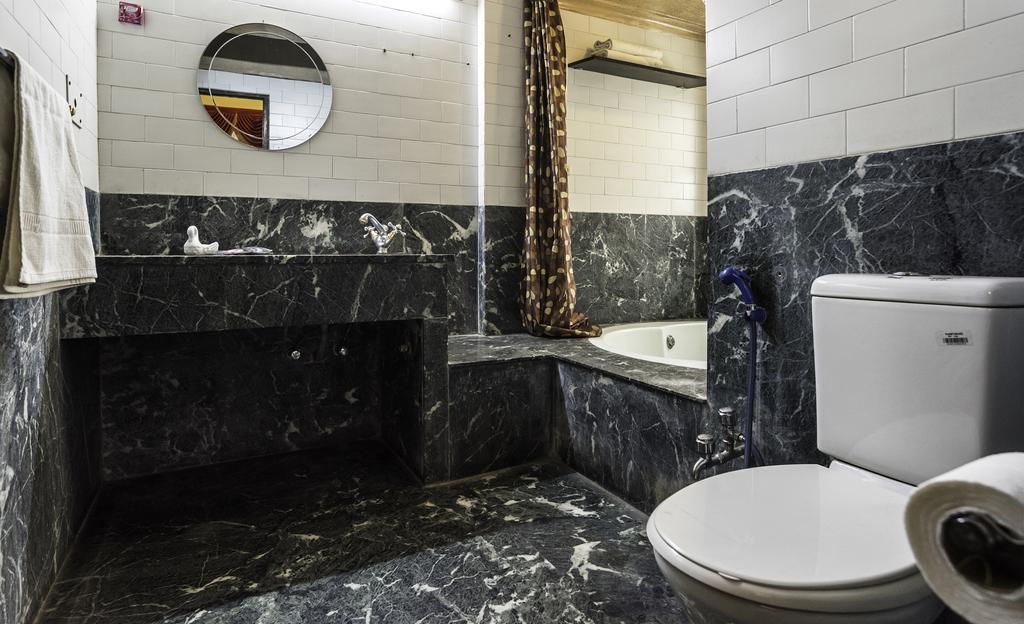 Hotel Esplanade Chambers Καλκούτα Εξωτερικό φωτογραφία
